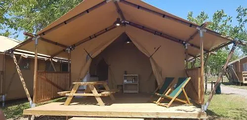 דירות קסטלו דה אמפוריאס Camping Nautic Almata ספרד